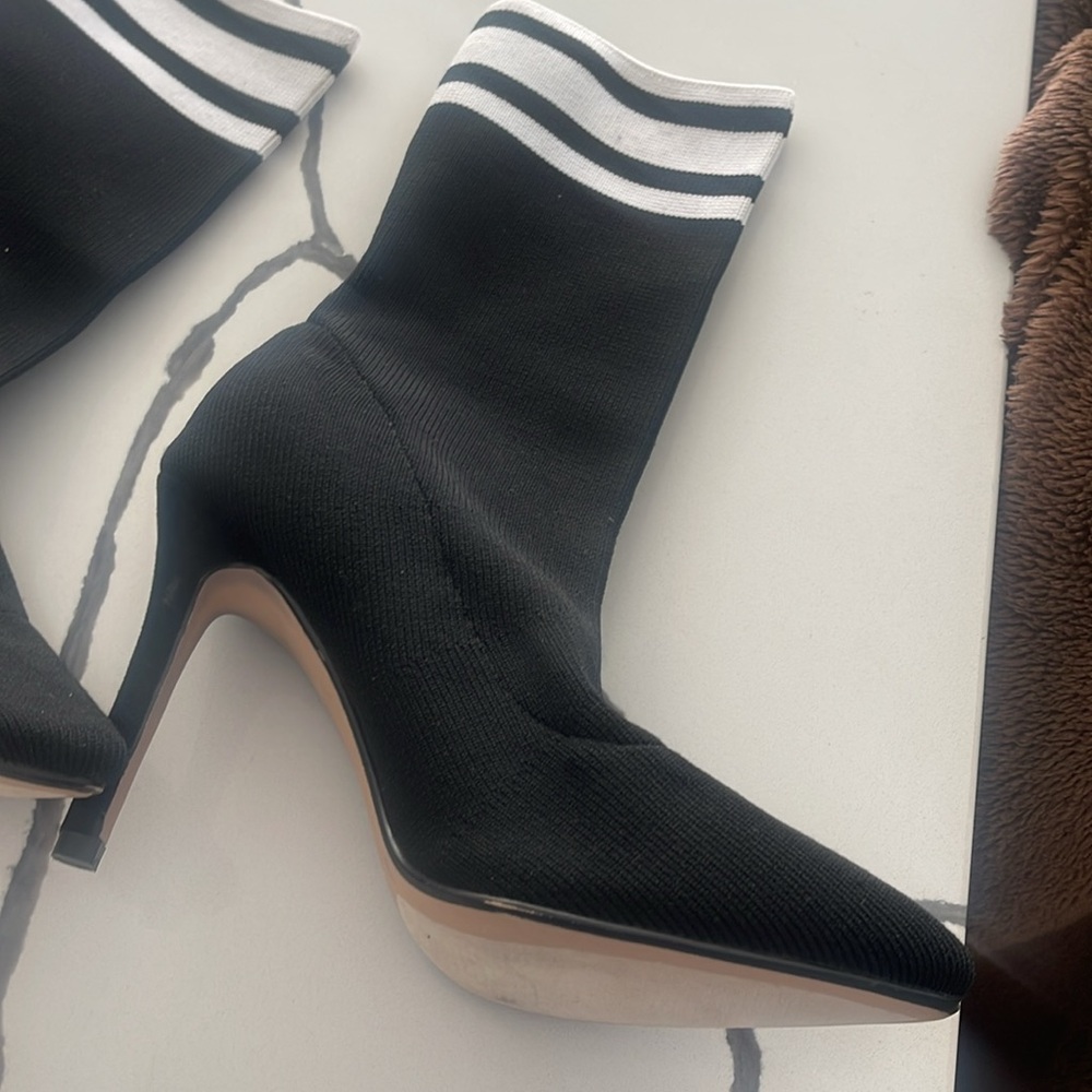 Catherine Malandrino Somah pointy black mid calf sock heeled boots, sz 8 - Picture 3 of 9